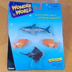 Vintage 1995 Kenner Wonder World 4 fish collectible magic water play set